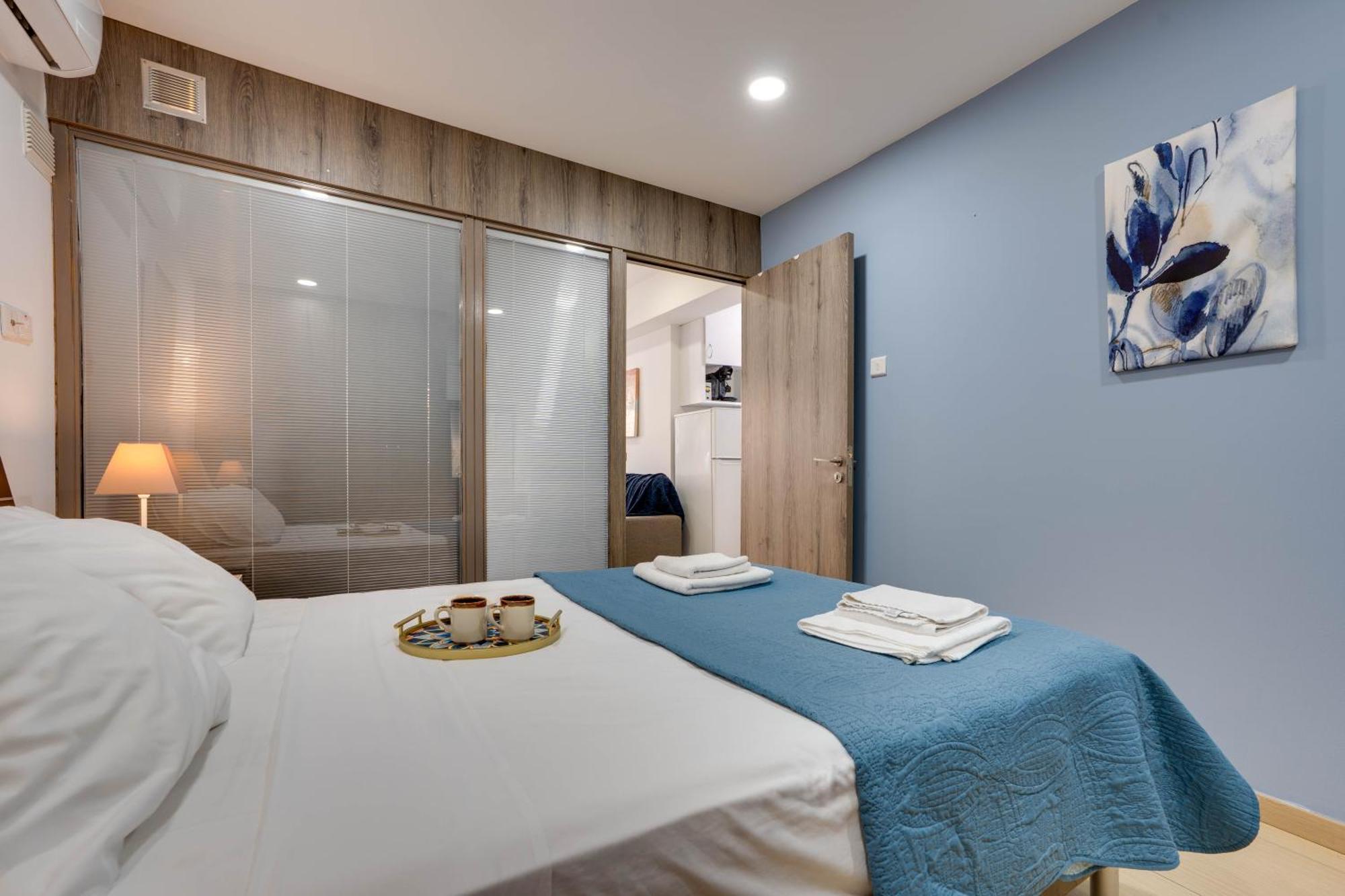Atlantis Apartments 50M From Makenzy Seafront Larnaca Bagian luar foto