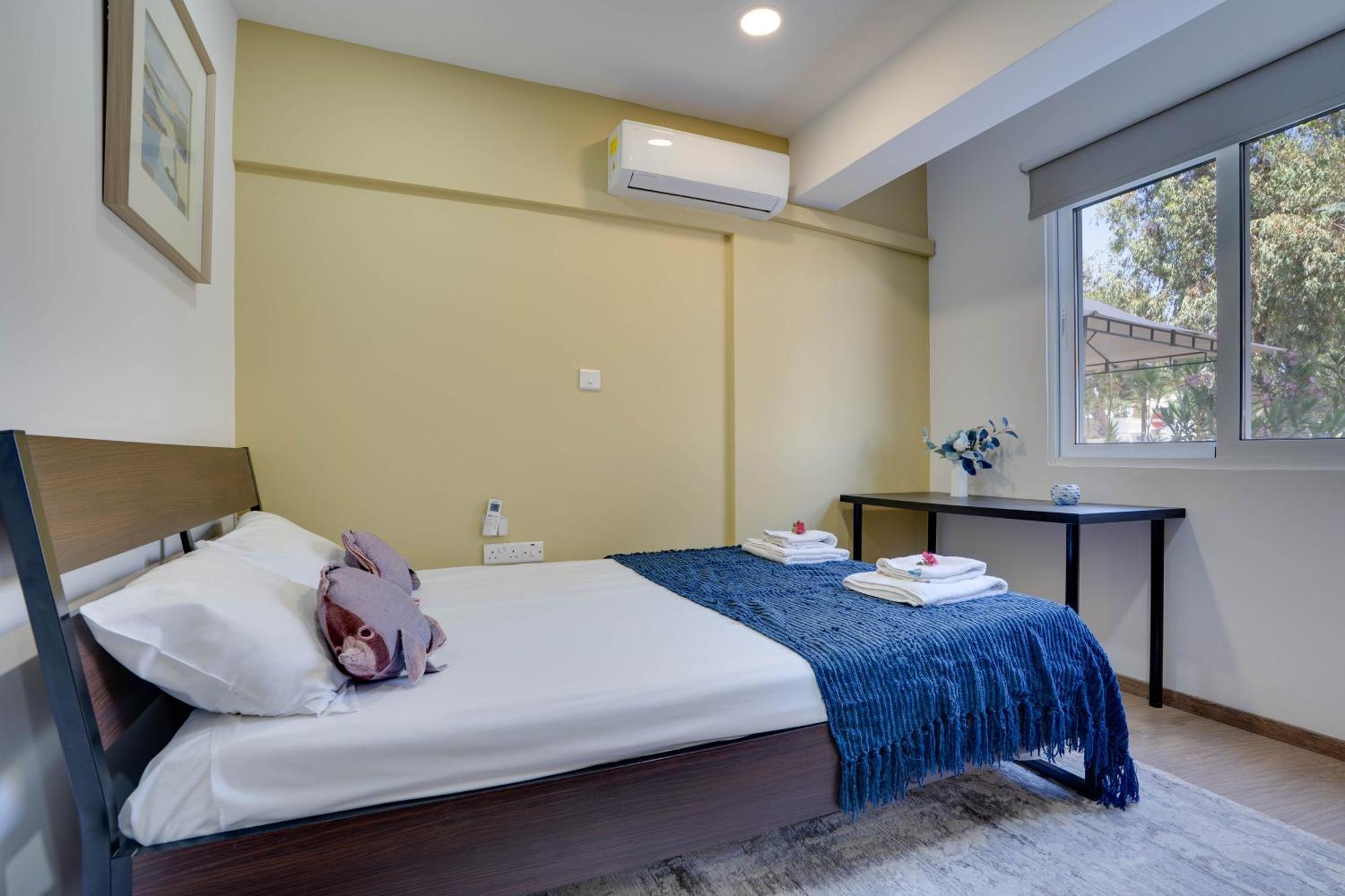Atlantis Apartments 50M From Makenzy Seafront Larnaca Bagian luar foto